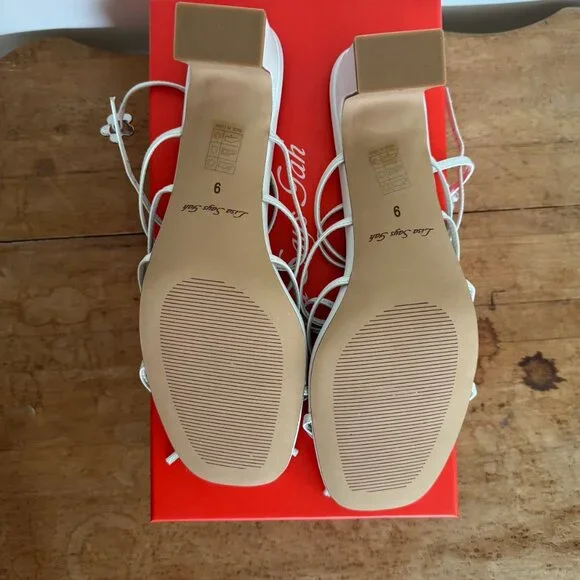 Lisa Says Gah Carrie Bow Sandal in Cloud/Sky (White), Size 9 - Picture 5 of 7